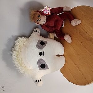 Bundle of two stuffed animals